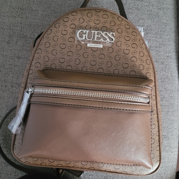 Guess backpack - Picture 3 of 4